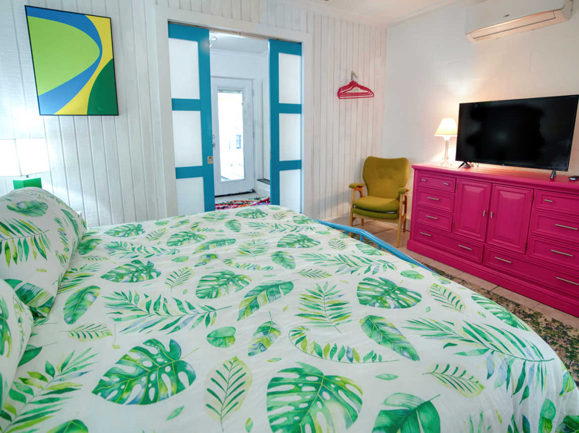 Suite Palm King Bedroom