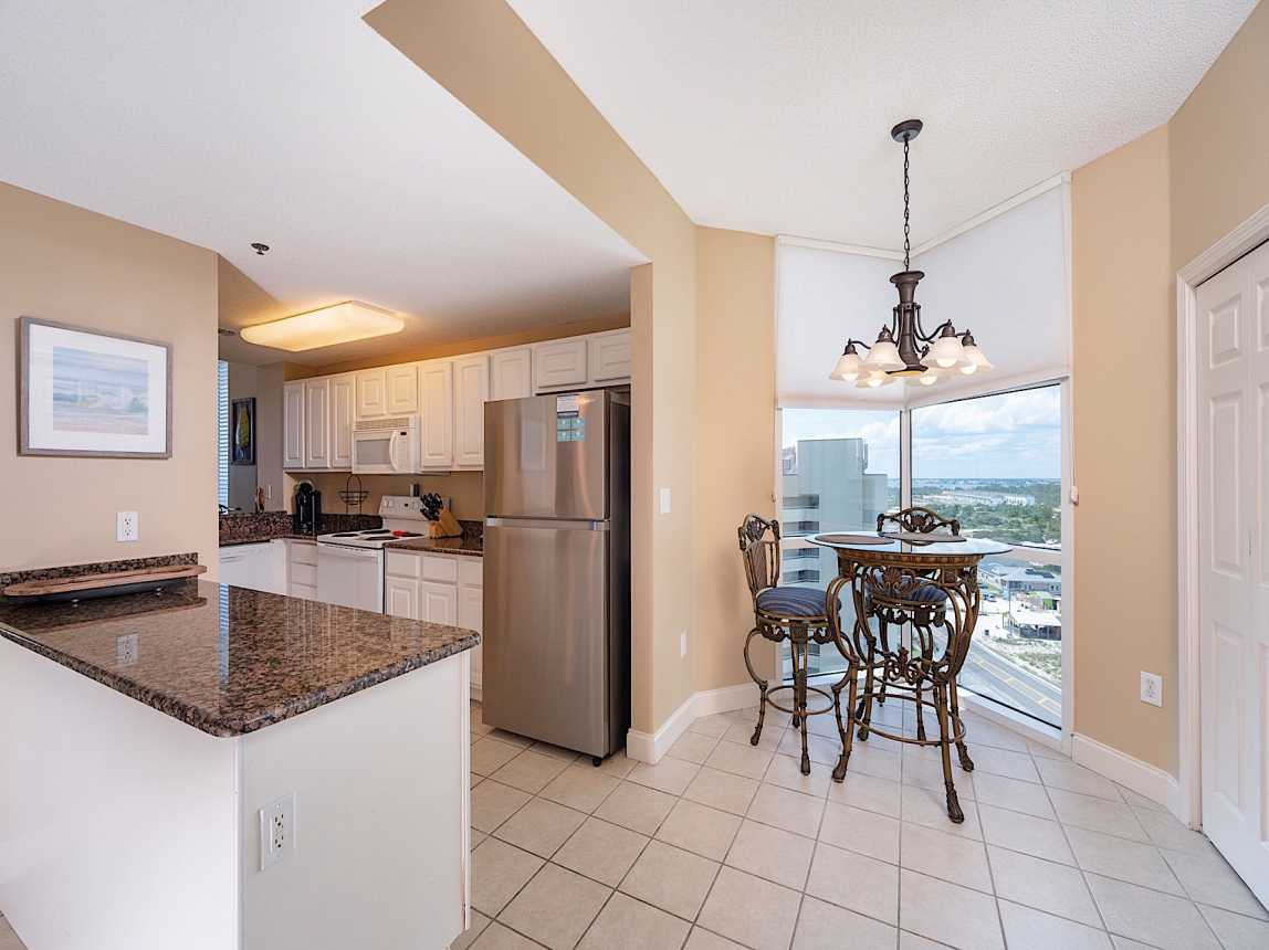 Blissful beachfront Palacio in Perdido Key!