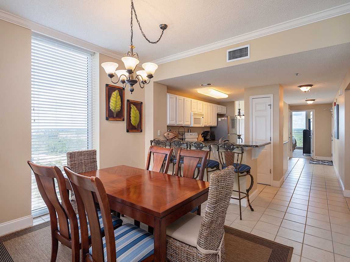 Blissful beachfront Palacio in Perdido Key!