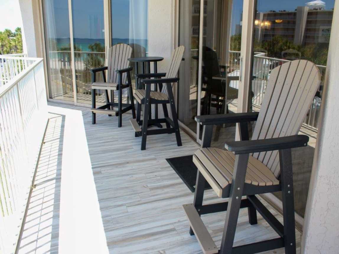 Balcony Seating