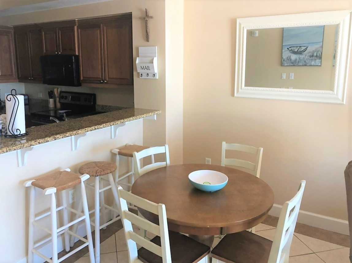 Dining area and bar seating