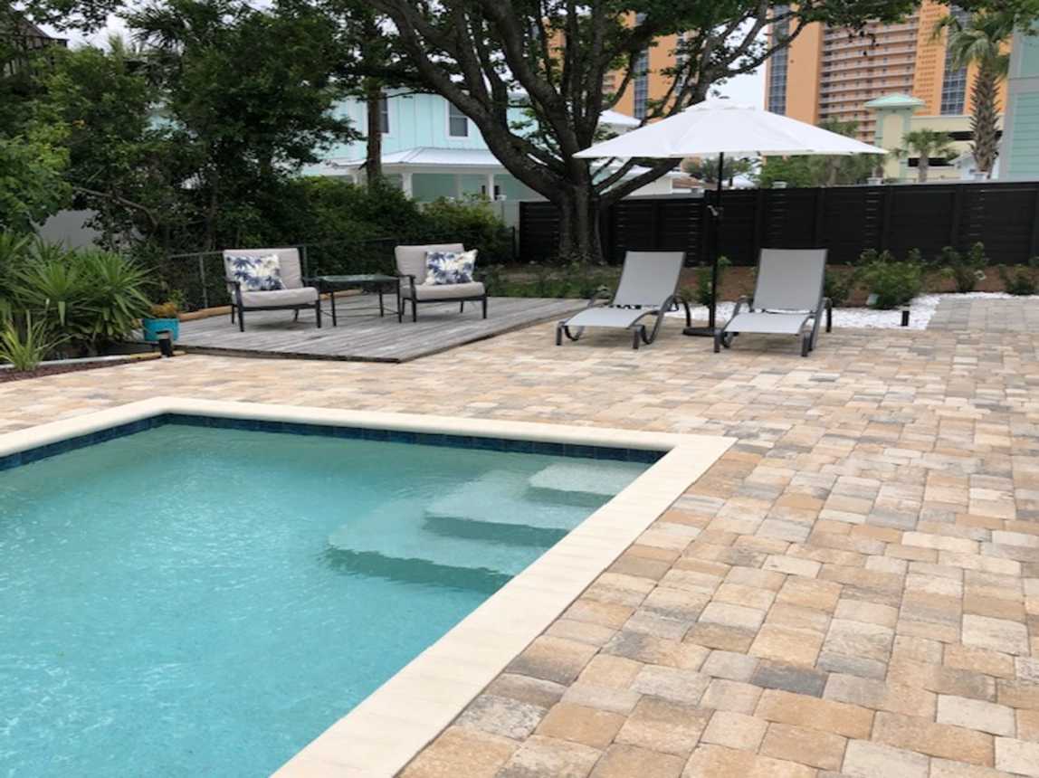 Private Pool - Sundeck - Privacy Fenced