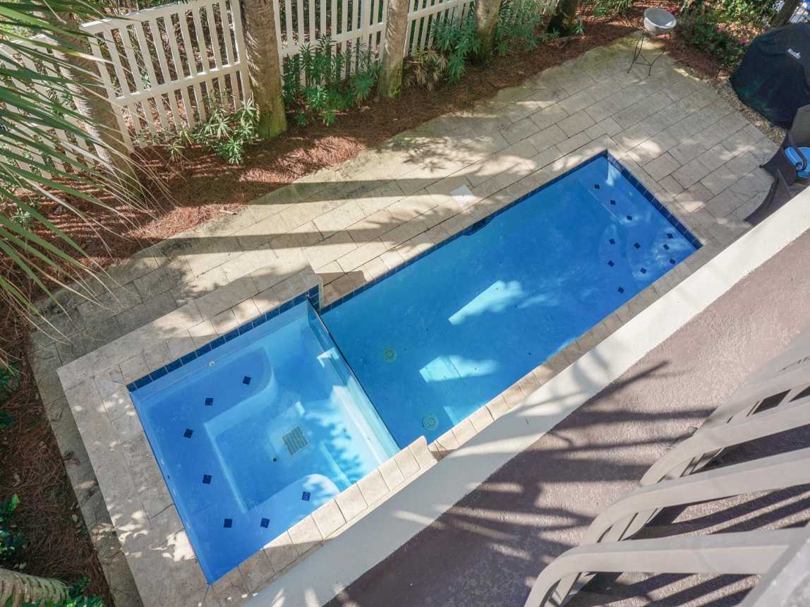 Private Pool with heat option