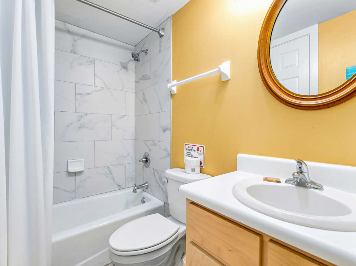 Queen bedroom bathroom