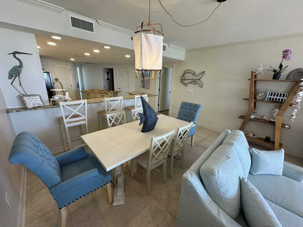 Dining Area with Table Seating for 6 