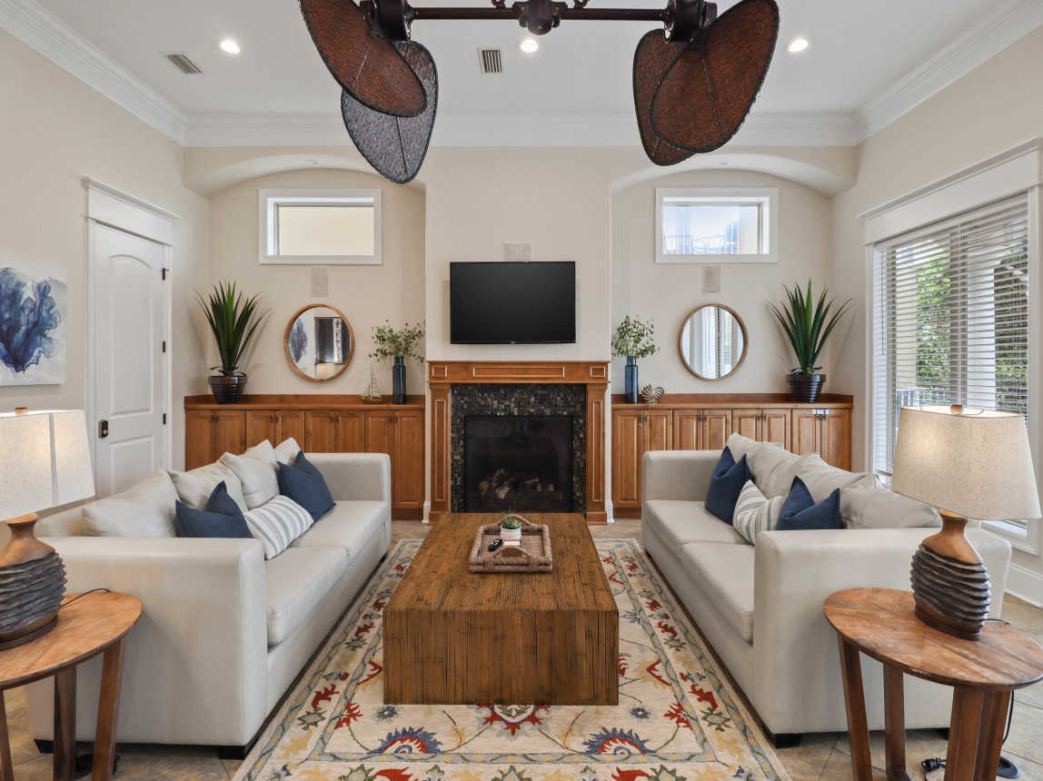 First Floor Living Room Pool access