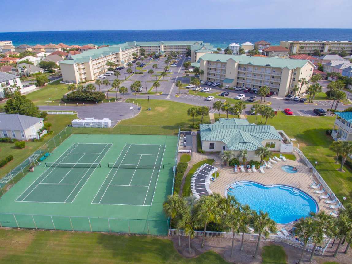 Tennis, Pool, Beach = Fun!