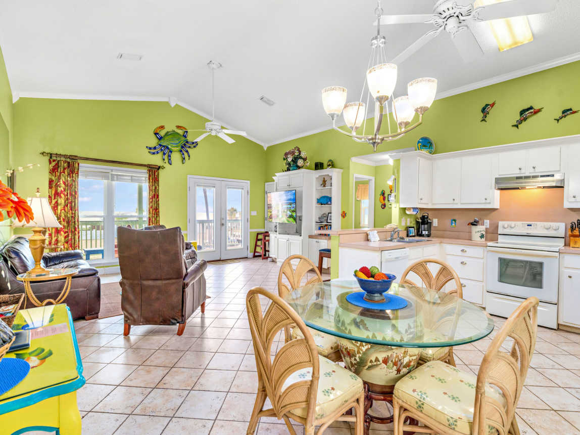 Kitchen, Dining and Living Room