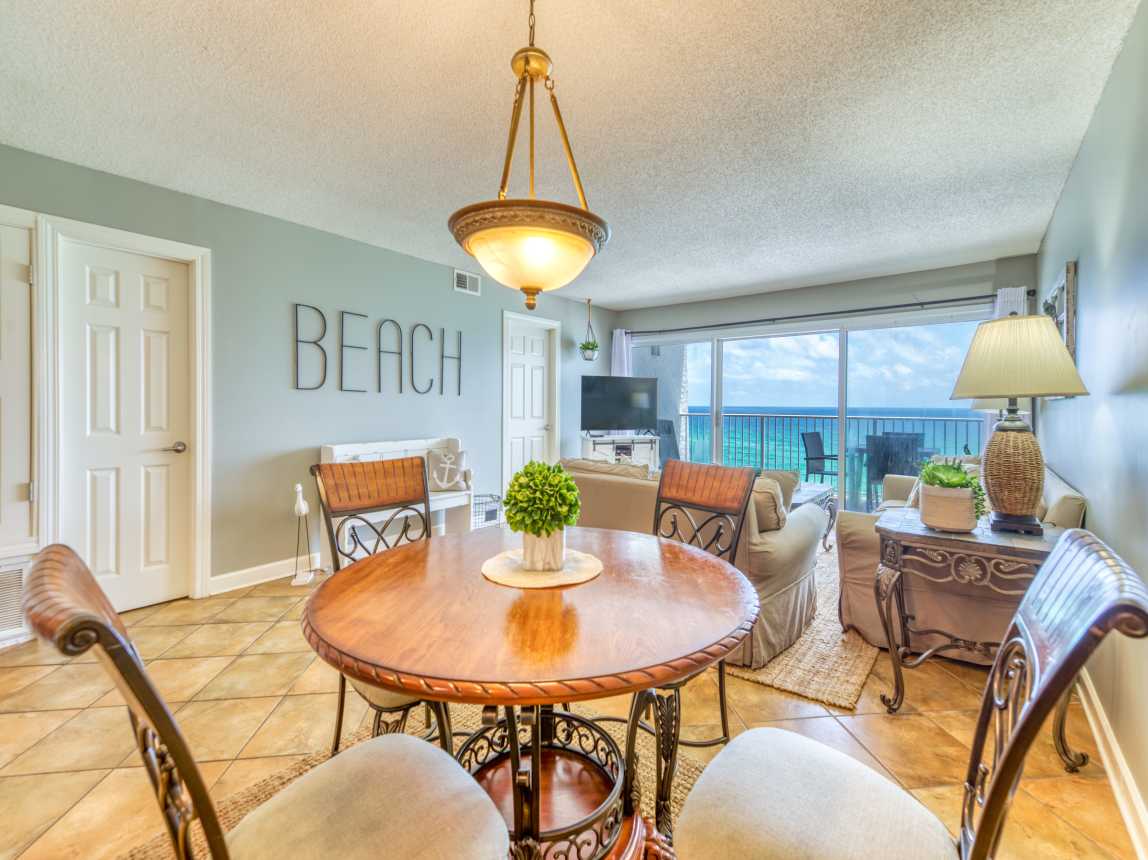 Enjoy meals with stunning Gulf views right from your table.