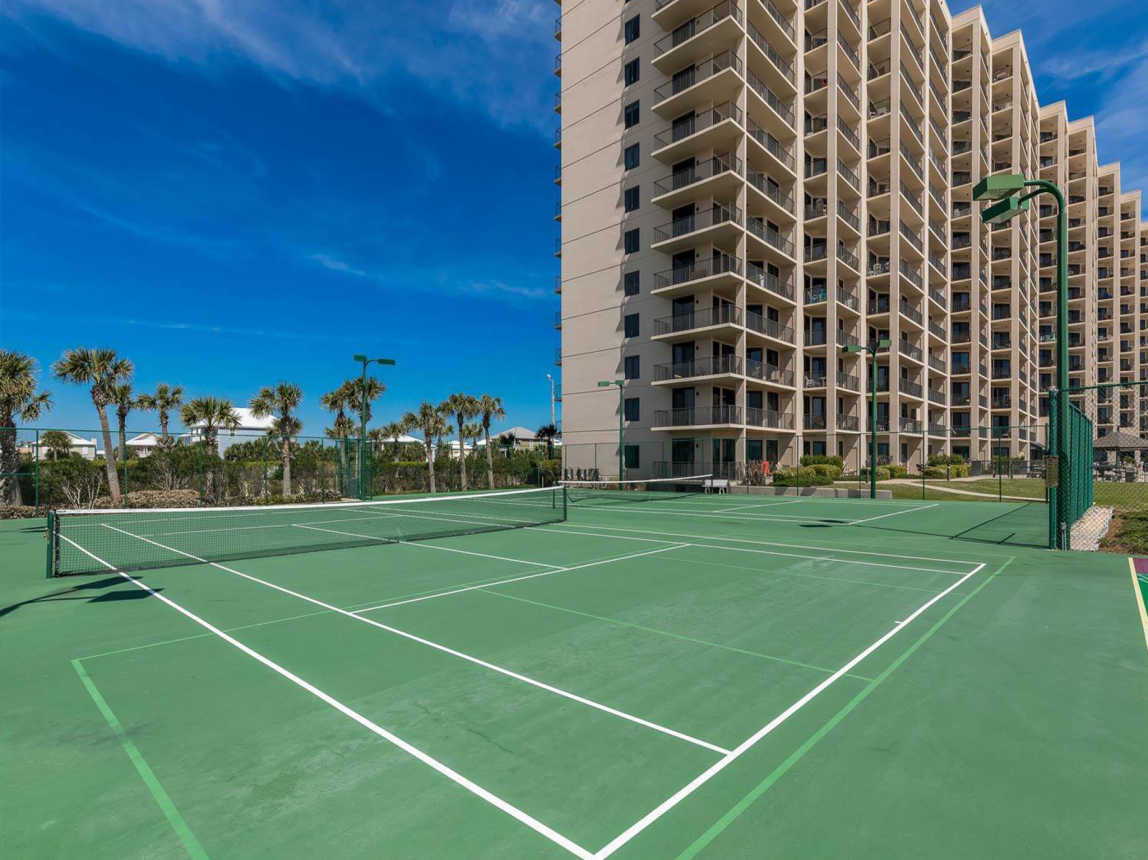Phoenix X Resort Beachfront Tennis Courts