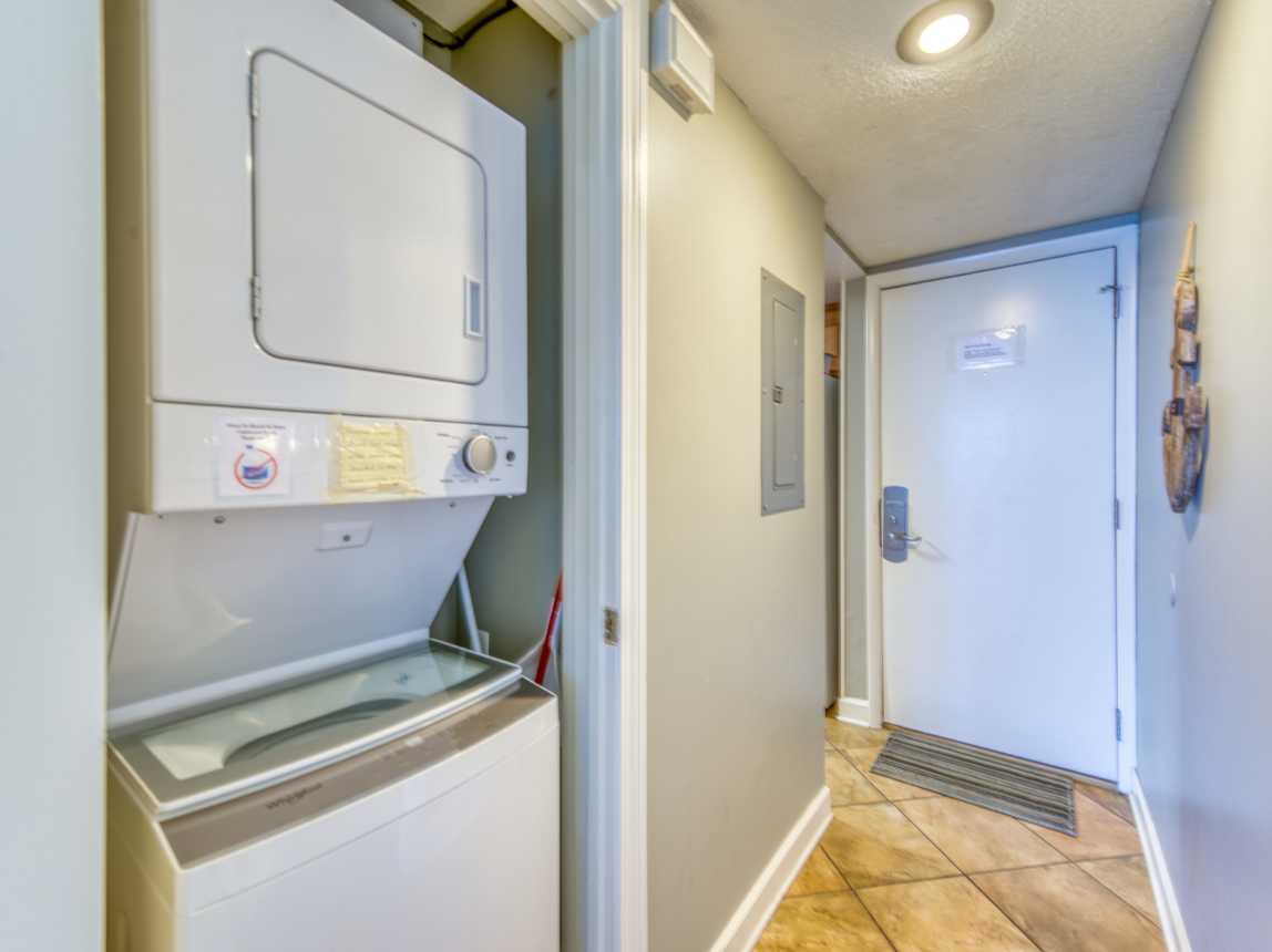 Stay fresh with your own private washer and dryer.