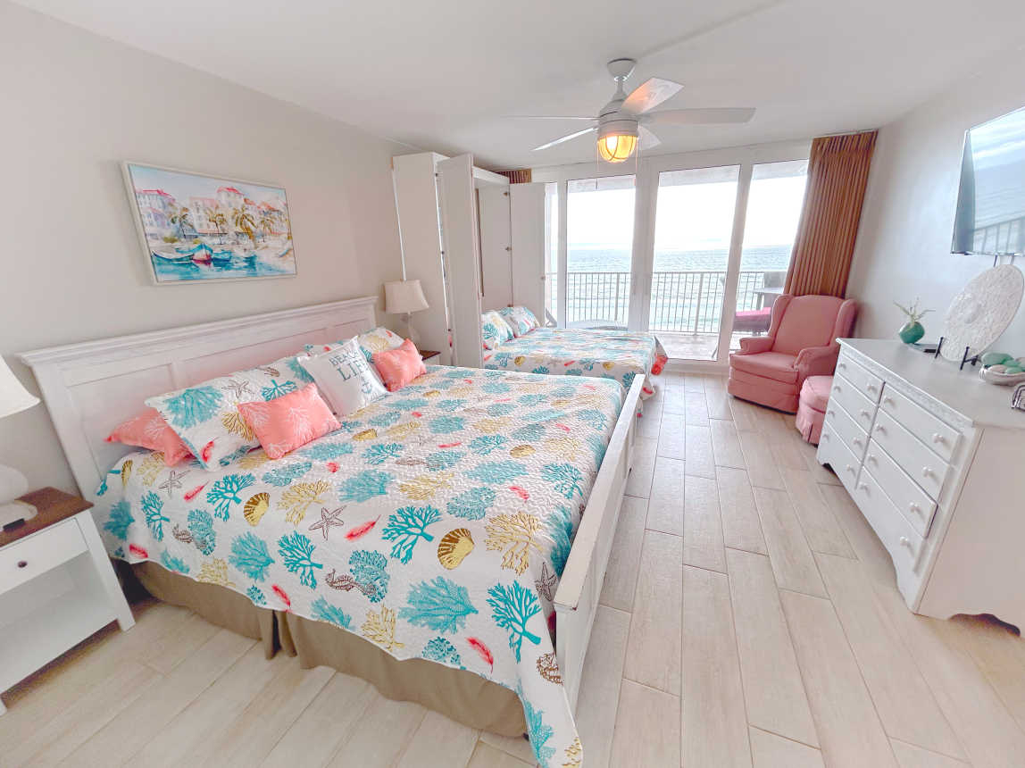 Primary Room plus Murphy Bed