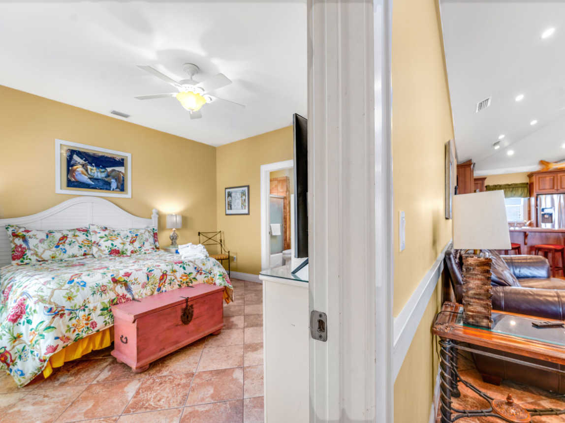 King Bedroom Facing Beach