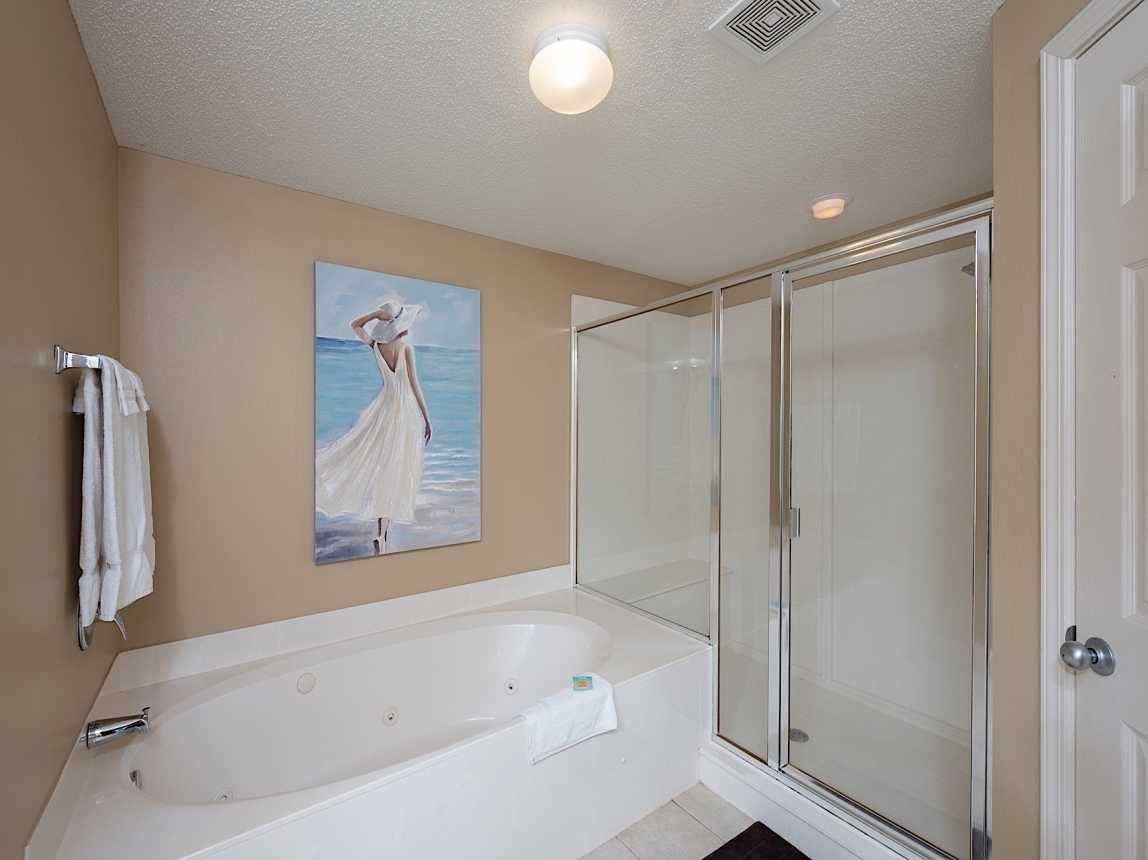 Blissful beachfront Palacio in Perdido Key!