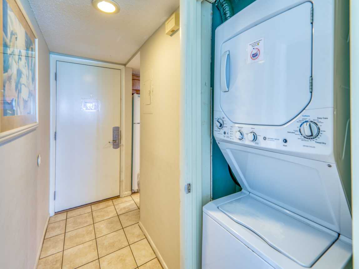 Stay fresh with your own private washer and dryer.