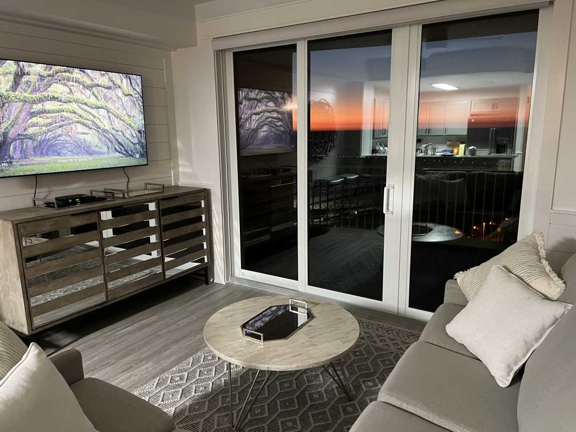 TOWER 3 NIGHT VIEWS ARE AMAZING! SUNSET, RED SKY, and the twinkling city lights!