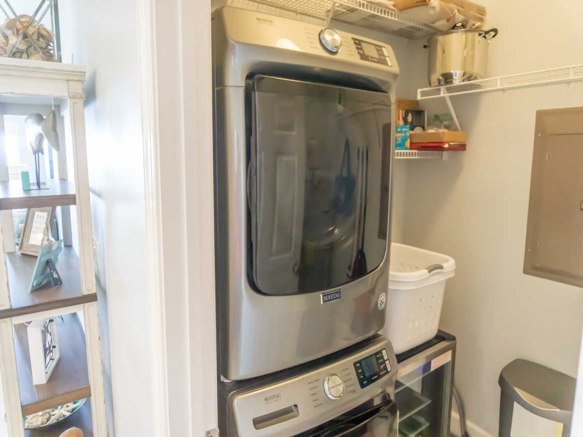 Large Utility Room with Full Sized Washer and Dryer, Beverage Cooler, High Chair
