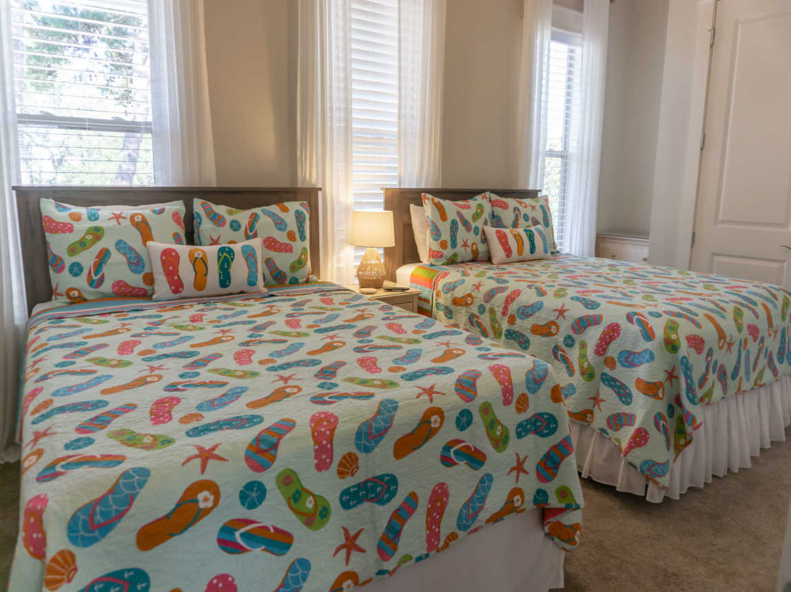 2 Queen room bedroom on 2nd floor.