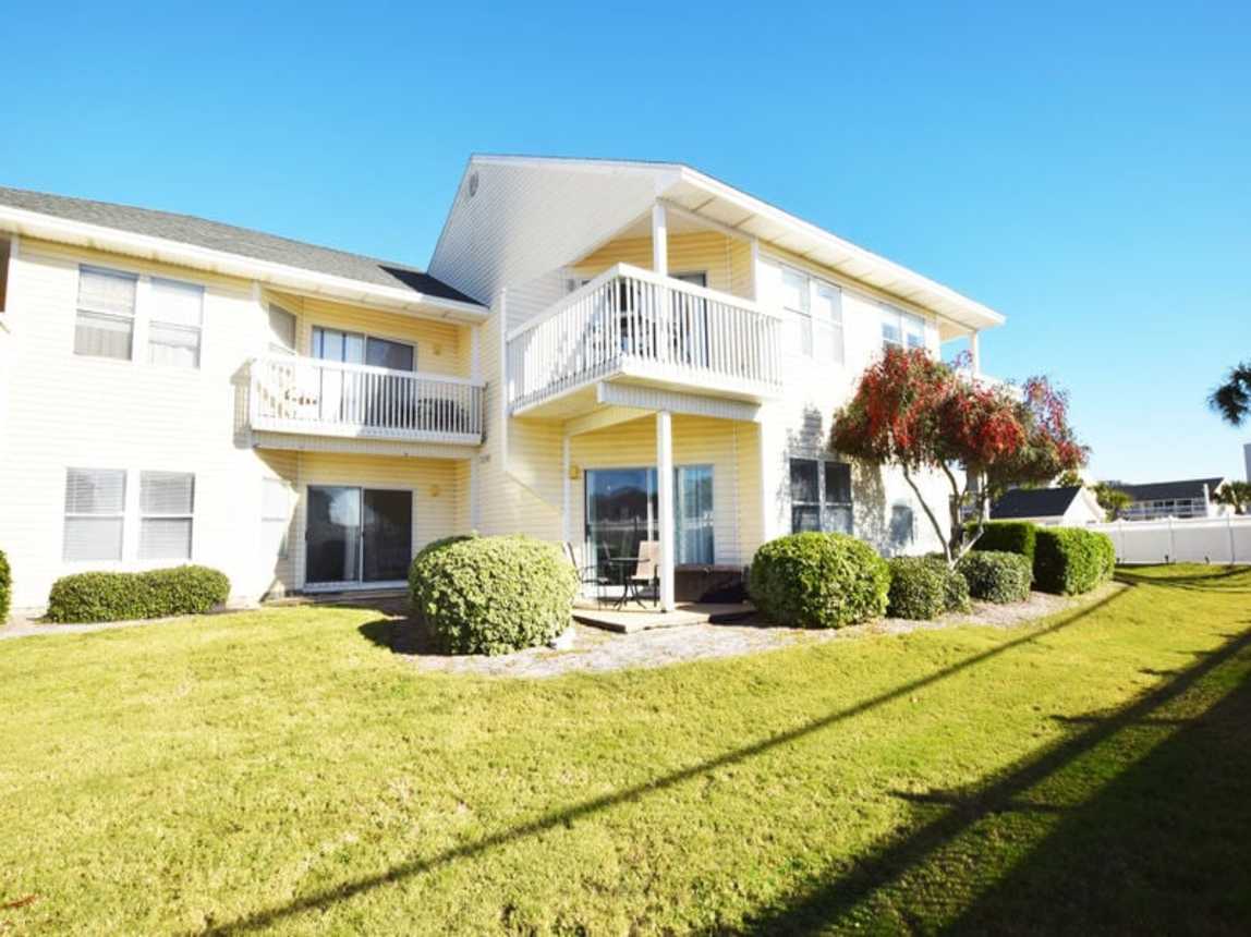 Patio and Lawn Area - 
Sandpiper Cove Resort 9106 Holiday Isle Destin Florida Vacation Rentals