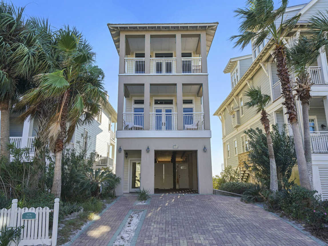 Isle of Skye - Waterfront Vacation Rental Home with Community Pool and Beach View on Holiday Isle Destin, Florida - Five Star Properties Destin/30A