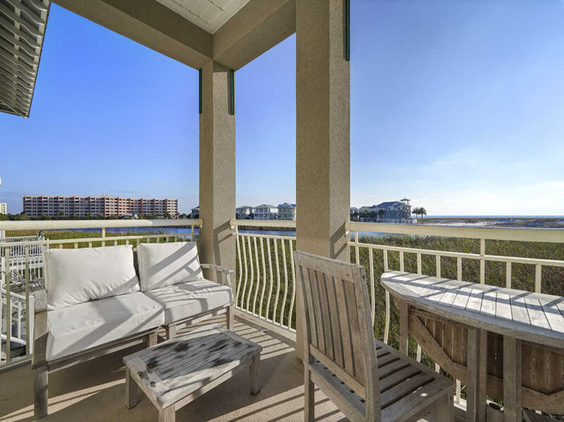 Isle of Skye - Waterfront Vacation Rental Home with Community Pool and Beach View on Holiday Isle Destin, Florida - Five Star Properties Destin/30A