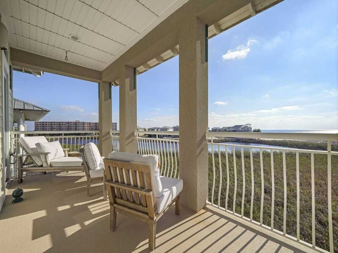 Isle of Skye - Waterfront Vacation Rental Home with Community Pool and Beach View on Holiday Isle Destin, Florida - Five Star Properties Destin/30A