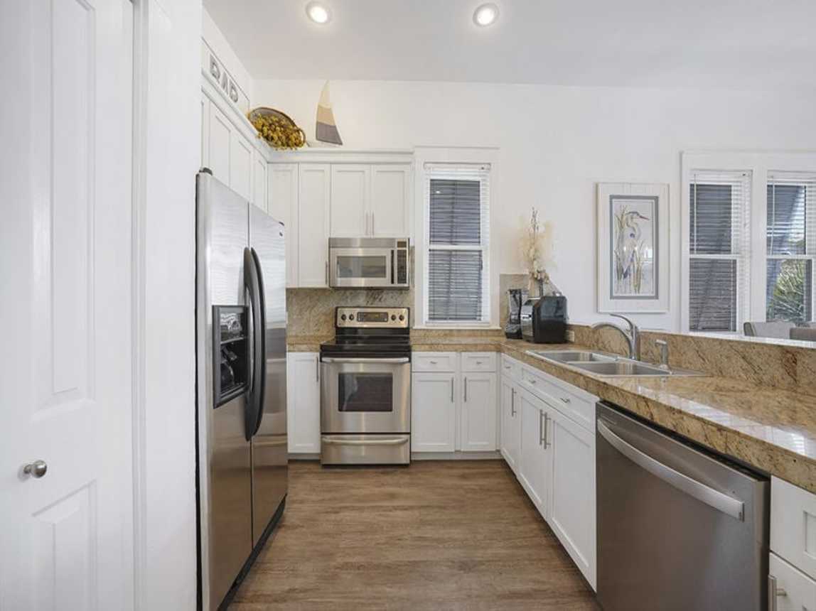 Val-Holla - Vacation Rental House with Private Pool Near Beach on Holiday Isle in Destin, Florida - Five Star Properties Destin/30A