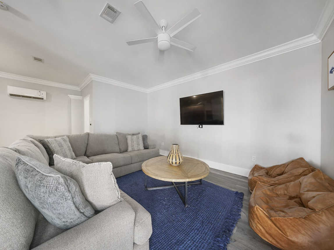 Val-Holla - Vacation Rental House with Private Pool Near Beach on Holiday Isle in Destin, Florida - Five Star Properties Destin/30A