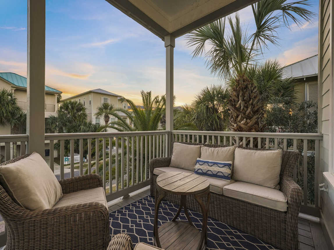 Val-Holla - Vacation Rental House with Private Pool Near Beach on Holiday Isle in Destin, Florida - Five Star Properties Destin/30A