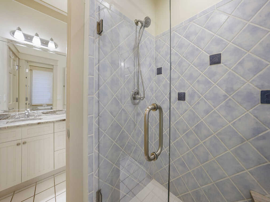 Le Bon Vivant - Beachfront 30A Vacation Rental House with Elevator and Community Pool in Vizcaya - Five Star Properties Destin/30A