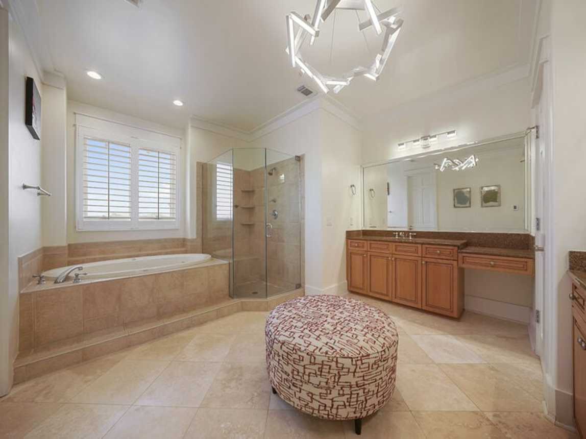 Le Bon Vivant - Beachfront 30A Vacation Rental House with Elevator and Community Pool in Vizcaya - Five Star Properties Destin/30A