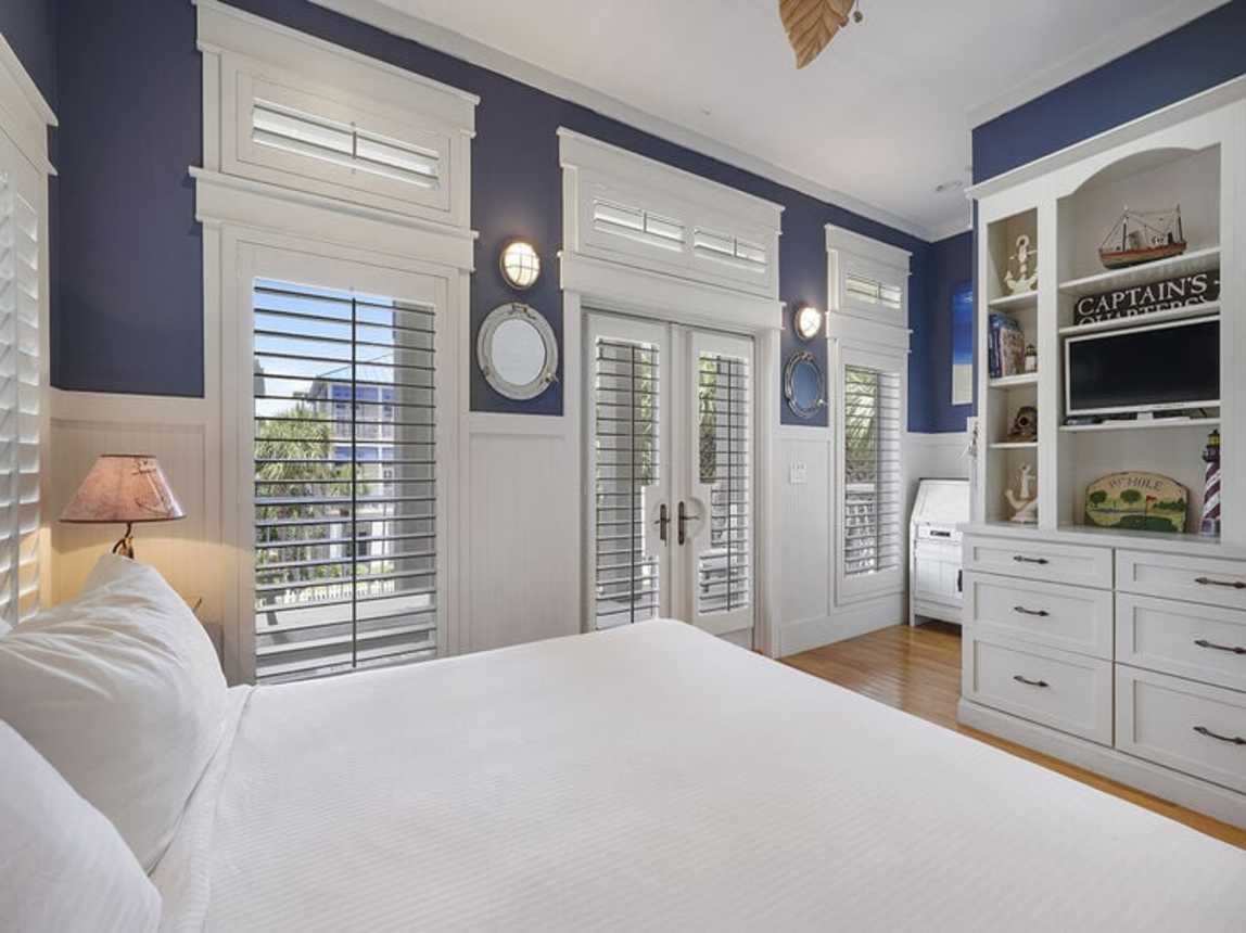 Isle of Skye - Waterfront Vacation Rental Home with Community Pool and Beach View on Holiday Isle Destin, Florida - Five Star Properties Destin/30A