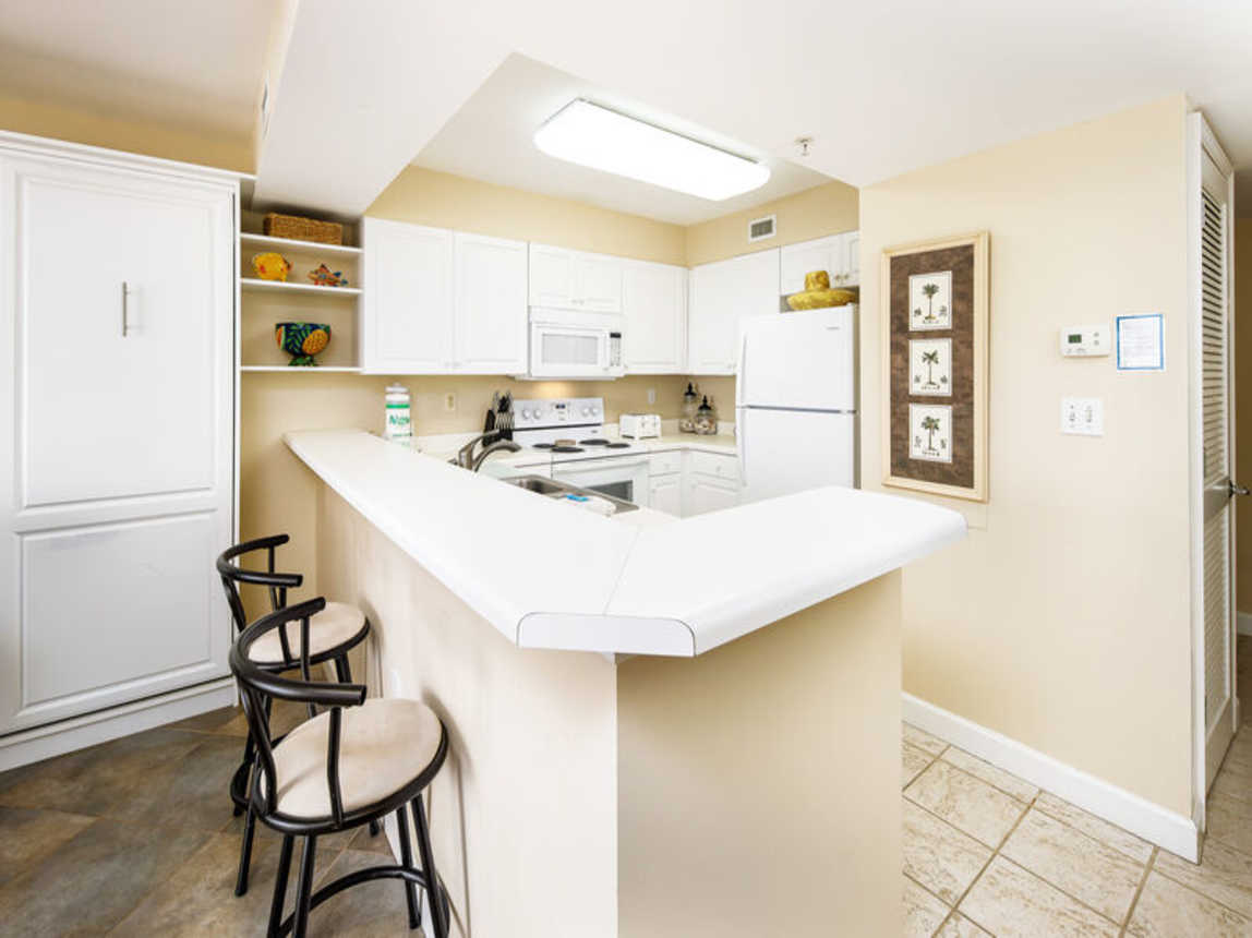 Kitchen, Pelican Isle Resort Okaloosa Island