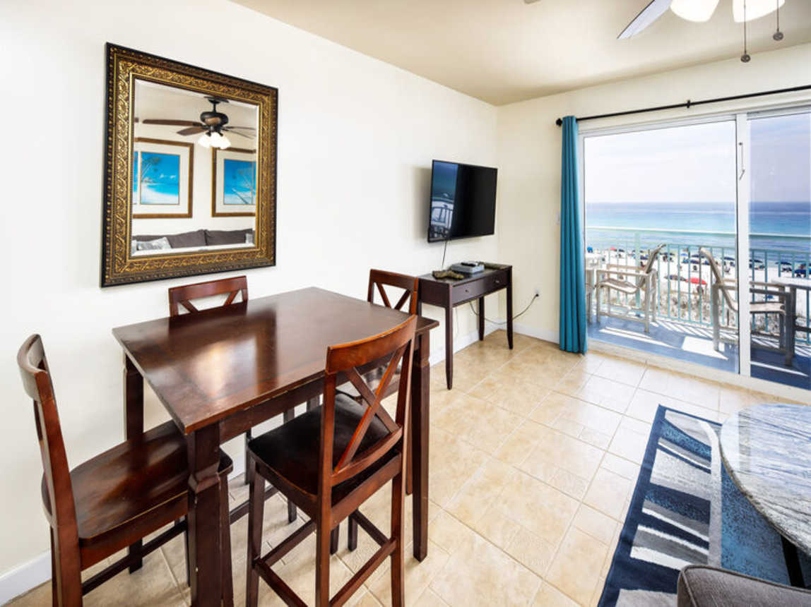 Dining Area - 
Pelican Isle 305 Fort Walton Beach Okaloosa Island Vacation Rentals