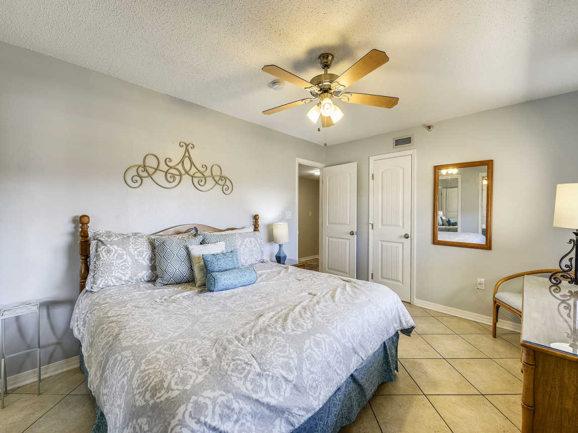 Guest bedroom with king bed