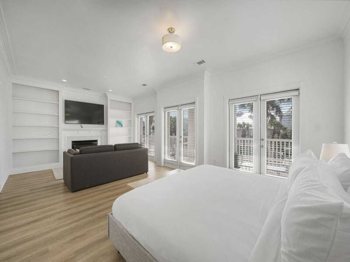 Lazy Bones - Luxury Beach Vacation Rental House with Private Pool, Hot Tub, and Wraparound Balconies in Crystal Beach, Florida - Five Star Properties Destin/30A