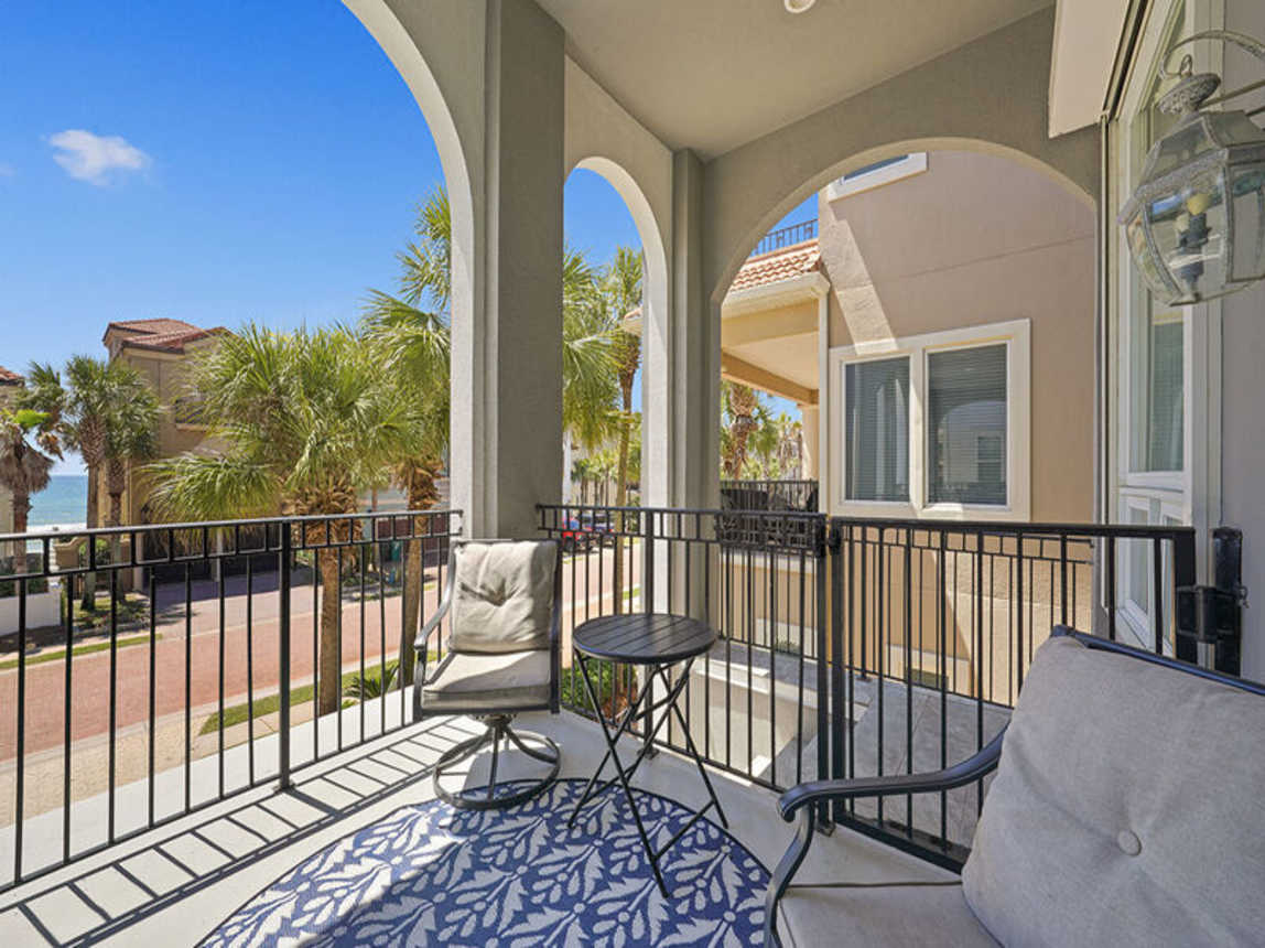 Villa Playa - Luxury Destiny by the Sea Vacation Rental House with Private Pool and Beach View in Destin, Florida - Five Star Properties Destin/30A