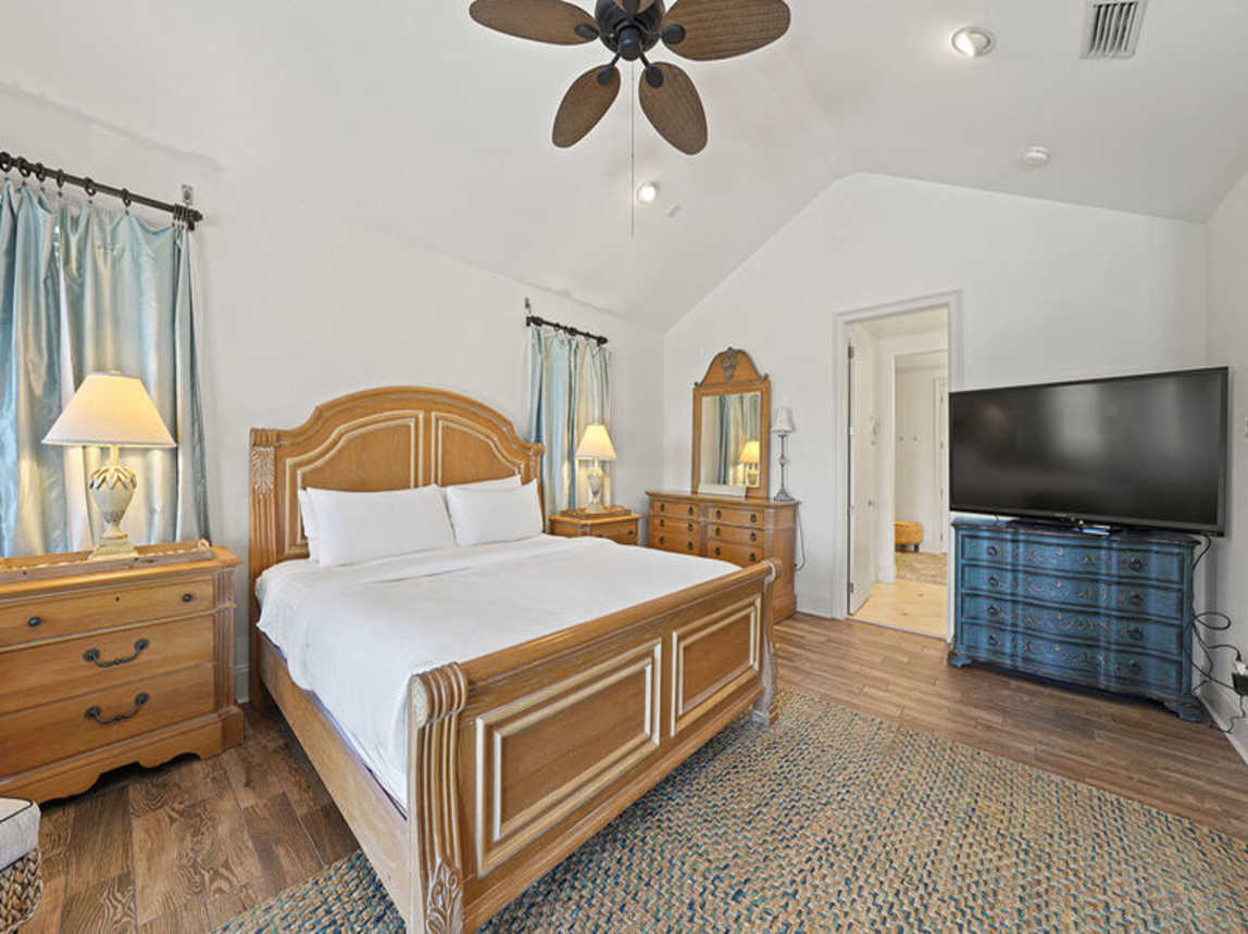 Villa Playa - Luxury Destiny by the Sea Vacation Rental House with Private Pool and Beach View in Destin, Florida - Five Star Properties Destin/30A