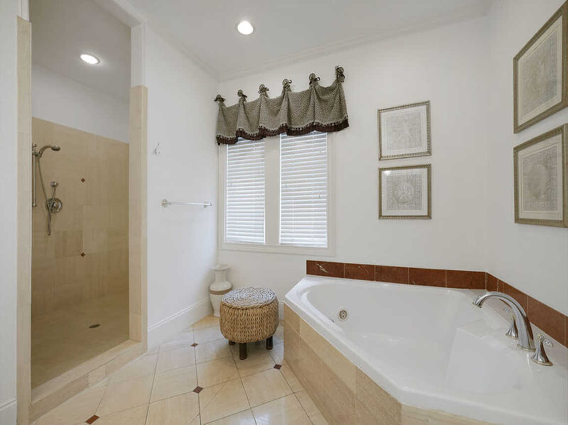 Villa Playa - Luxury Destiny by the Sea Vacation Rental House with Private Pool and Beach View in Destin, Florida - Five Star Properties Destin/30A