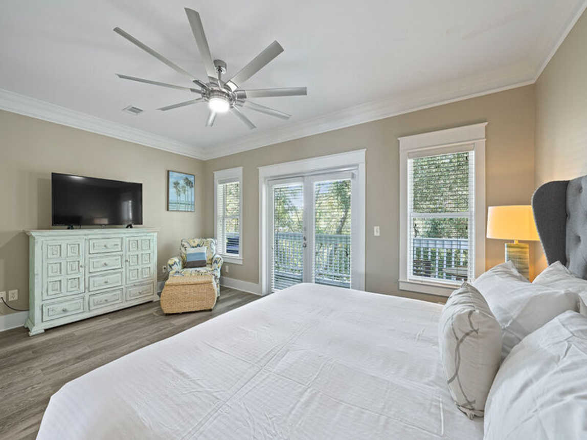 Southern Charm - Luxury Vacation Rental House on 30A with a Balcony Deck and Community Pool - Bliss Beach Rentals