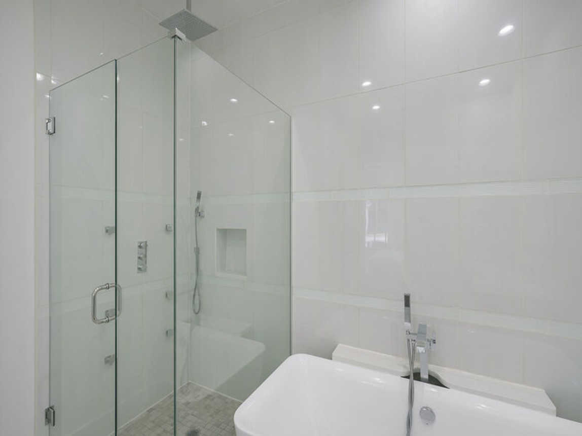 White Sands - Destiny by the Sea Luxury Vacation Rental Beach House with Private Pool, Rooftop Deck, and Game Room in Gated Community Destin, Florida - Five Star Properties Destin/30A