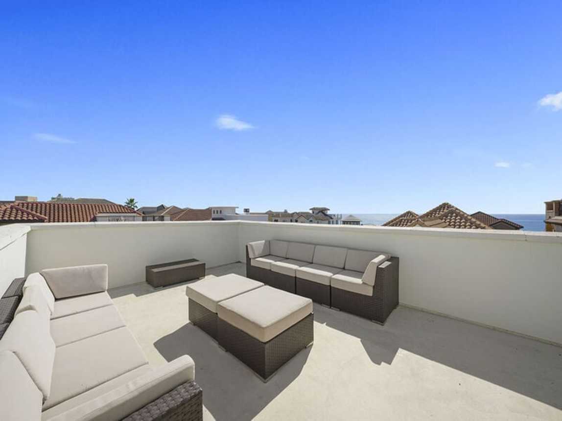 White Sands - Destiny by the Sea Luxury Vacation Rental Beach House with Private Pool, Rooftop Deck, and Game Room in Gated Community Destin, Florida - Five Star Properties Destin/30A