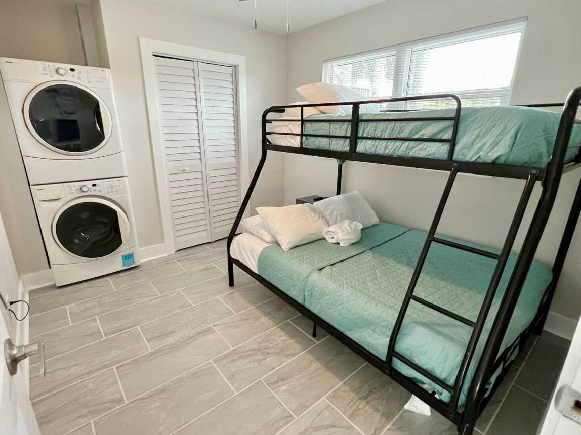 Island Gardens 101 - Aqua La Vista, Baby_11