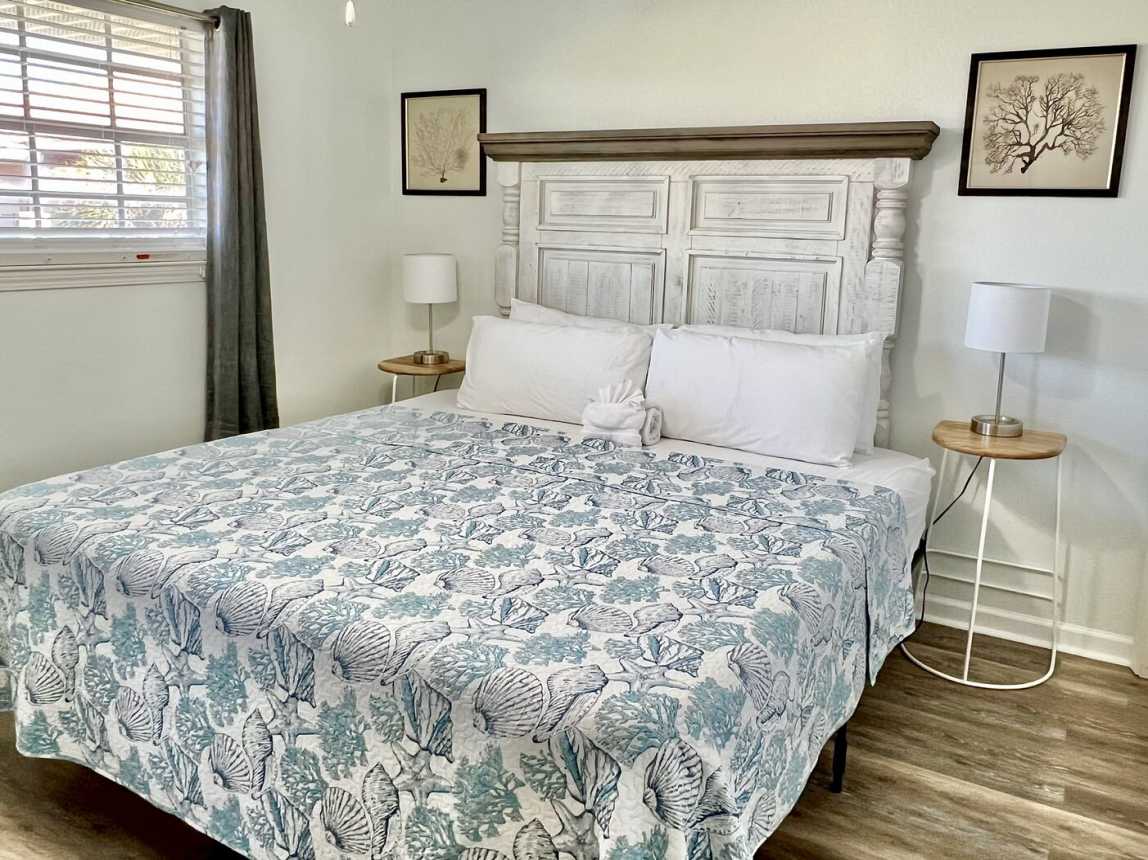 Island Wind 301 - Coral Cove_2