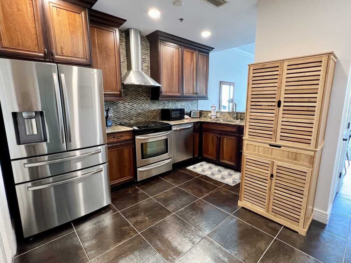 Palm Court Yacht Club 603_4