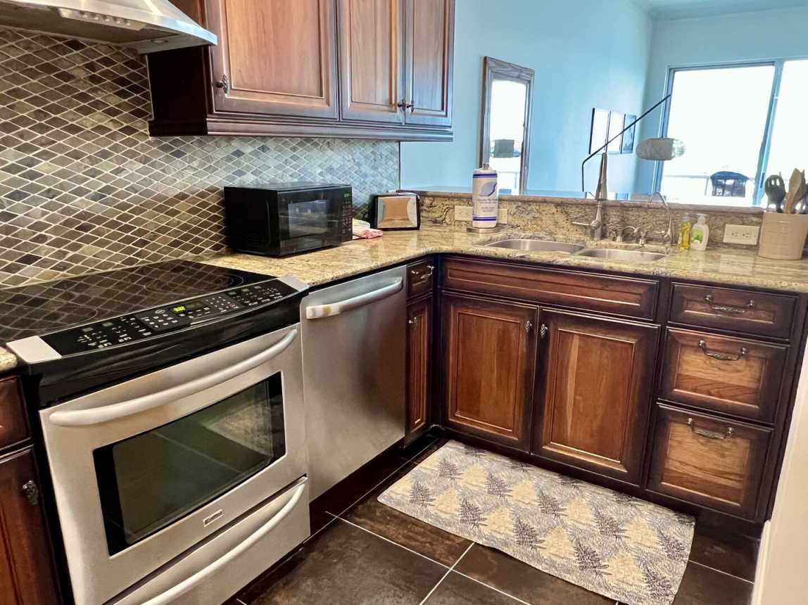 Palm Court Yacht Club 603_21