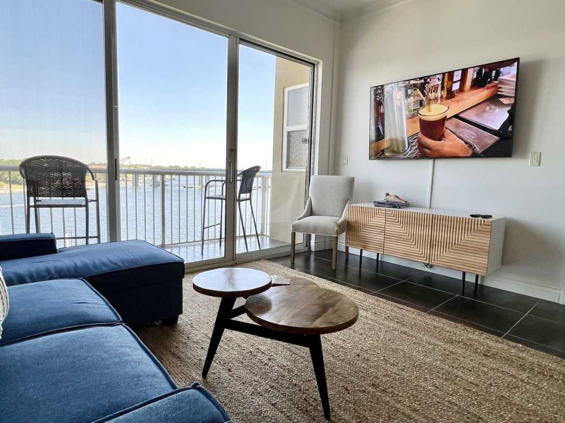 Palm Court Yacht Club 603_10