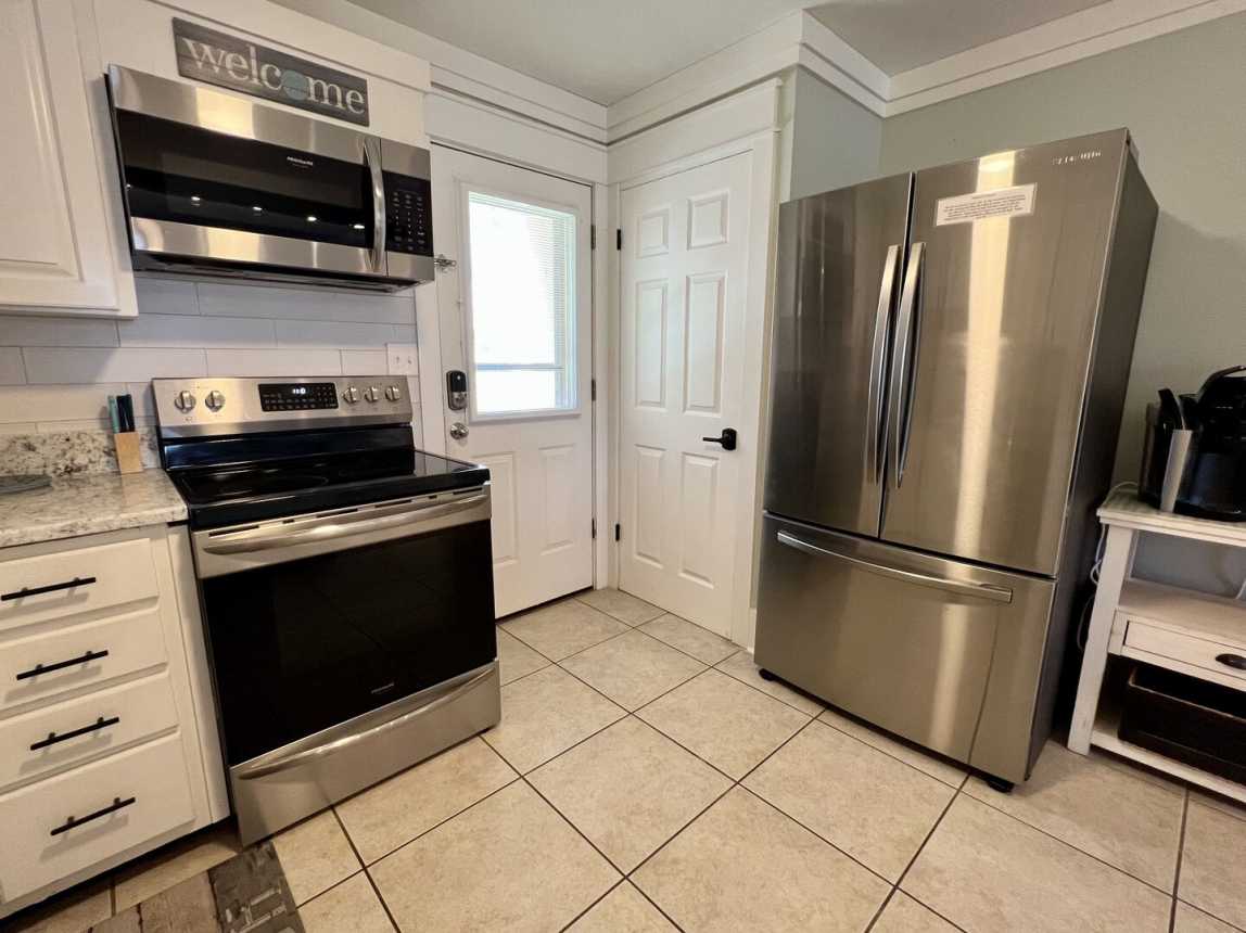 Venus 107 - Beachtastic_16