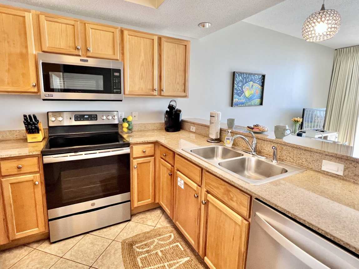 Waters Edge 208 - No Worries, Beach Happy!_23