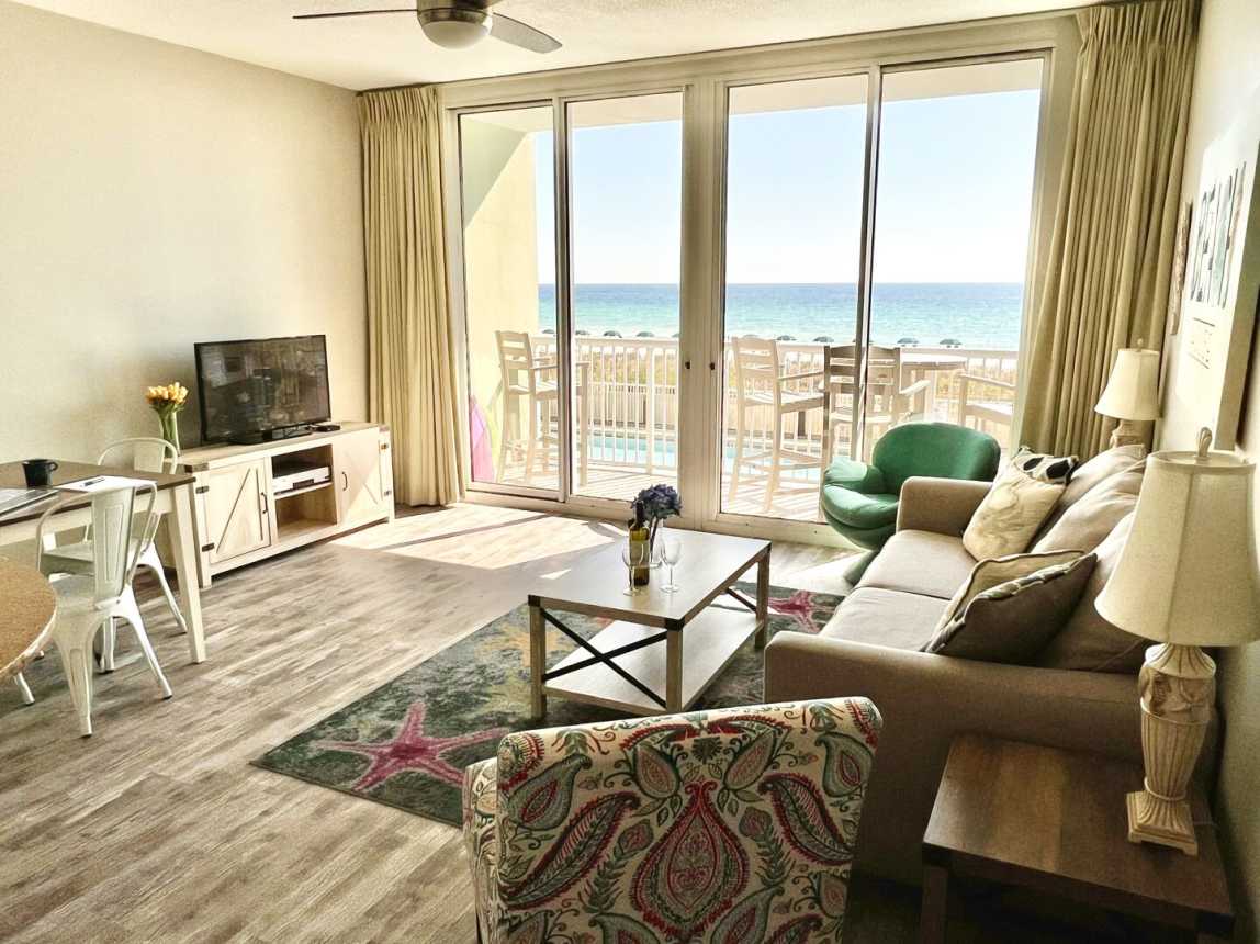 Waters Edge 208 - No Worries, Beach Happy!_8